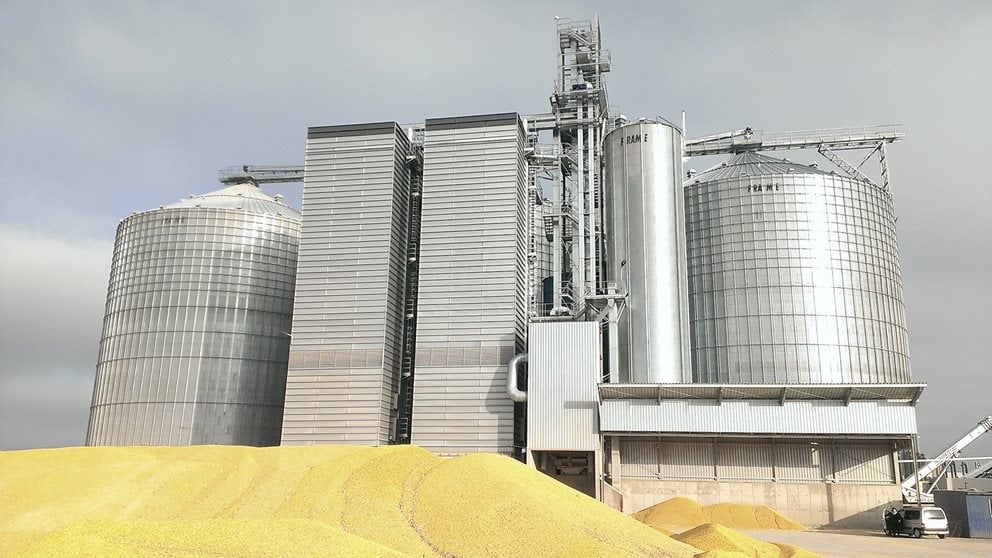 Los productos FRAME están diseñados para usted. Silos de trigo en Polonia. Image