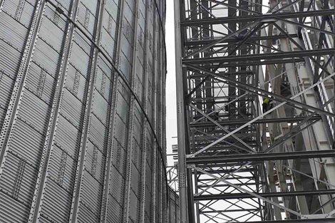 Estructuras de acero resistentes de FRAME